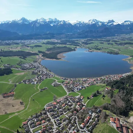 Butler Lovebirds I Kueche I Parken I Bergblick I Seenaehe *