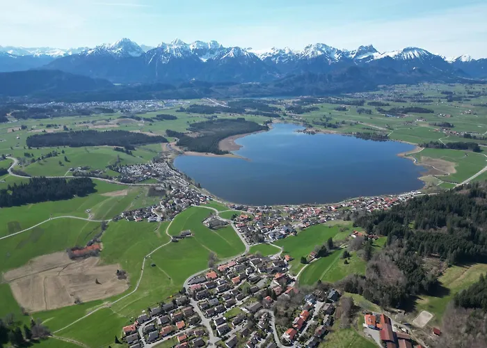 Mit Balkon & Bergblick I Parkplatz I Kueche I Seenaehe *