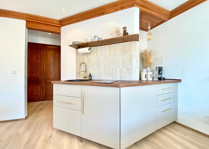 Mit Balkon & Bergblick I Parkplatz I Kueche I Seenaehe 公寓