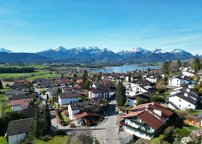 Apartment Mit Balkon & Bergblick I Parkplatz I Kueche I Seenaehe Fussen